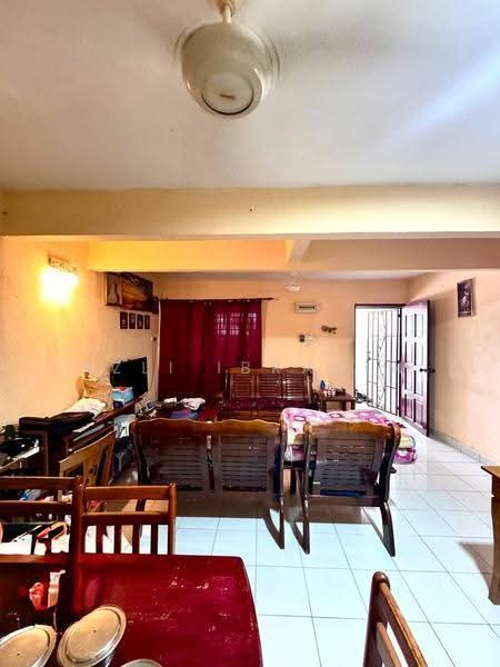 Rumah Teres 2-Tingkat untuk Dijual di Taman Sri Watan (Ampang) - Azli Ibrahim - Living Room - PropertyGuru.com.my