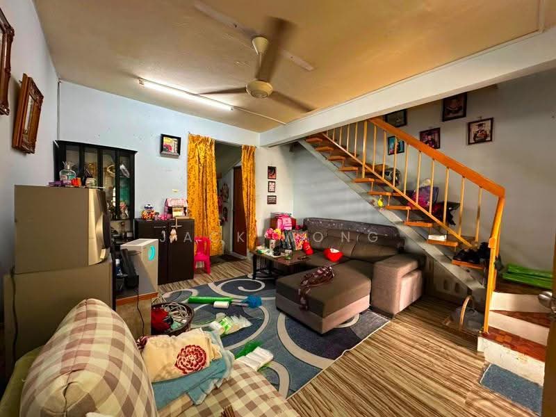 Rumah Teres 2-Tingkat untuk Dijual di Ulu Tiram (Johor) - Jack Wong - Living Room - PropertyGuru.com.my