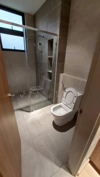 Rumah Teres 3-Tingkat untuk Disewa di Taman Puchong Legenda (Puchong) - Eric Lau Mun Chung - Bathroom - PropertyGuru.com.my