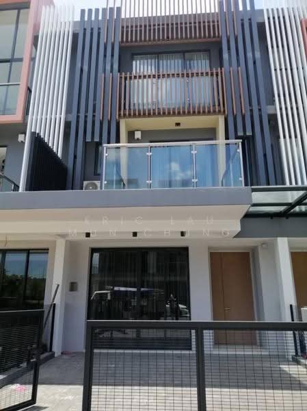 Rumah Teres 3-Tingkat untuk Disewa di Taman Puchong Legenda (Puchong) - Eric Lau Mun Chung - Exterior - PropertyGuru.com.my