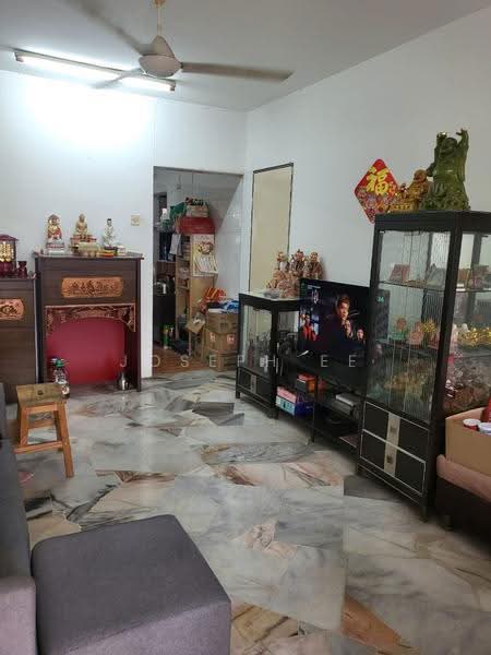 2-storey Terraced House for Sale in Taman Bukit Desa (Kepong) - Joseph Ee - Living Room - PropertyGuru.com.my
