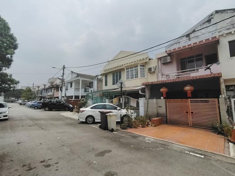 2-storey Terraced House for Sale in Taman Bukit Desa (Kepong) - Joseph Ee - Exterior - PropertyGuru.com.my