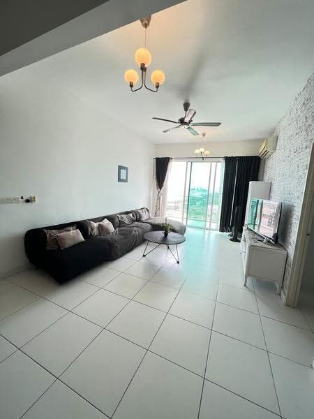 Kondominium untuk Disewa di Elit Heights @ Bayan City - Emma Seow - Living Room - PropertyGuru.com.my