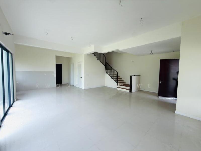 Rumah Berkembar untuk Dijual di Sungai Buloh (Selangor) - Kwong Xiao Wei - Living Room - PropertyGuru.com.my