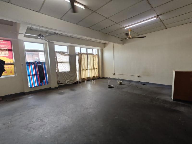 Kedai untuk Disewa di Taman Merdeka Permai (Batu Berendam) - CHIN FN - Interior - PropertyGuru.com.my