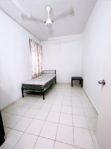 Apartment for Sale at Pangsapuri Lagoon Perdana - Stephen Lim - Bedroom - PropertyGuru.com.my