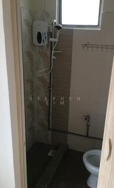 Apartment for Sale at Pangsapuri Lagoon Perdana - Stephen Lim - Bathroom - PropertyGuru.com.my