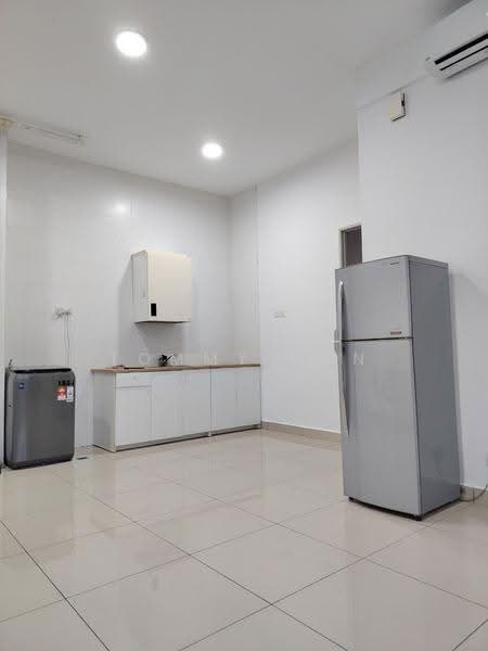 Kediaman Servis untuk Disewa di BM City Suites @ BM City Mall - Tommy Gan - Kitchen - PropertyGuru.com.my