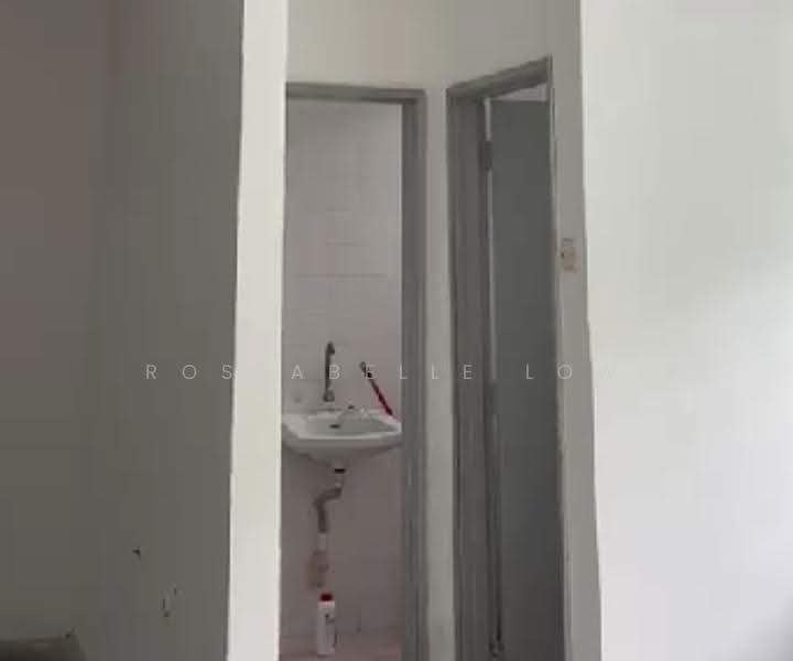 Shop / Office for Rent in Shah Alam (Selangor) - Roseabelle Low - Bathroom - PropertyGuru.com.my