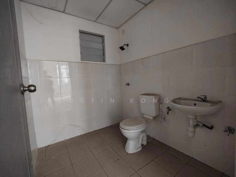 Apartment for Sale at Denai Nusantara Apartment - Justin Kong - Bathroom - PropertyGuru.com.my