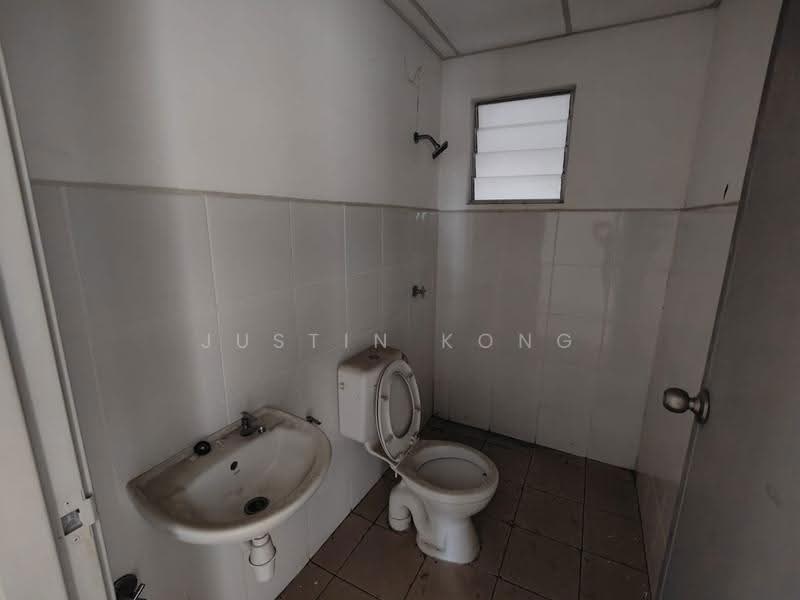 Apartment for Sale at Denai Nusantara Apartment - Justin Kong - Bathroom - PropertyGuru.com.my