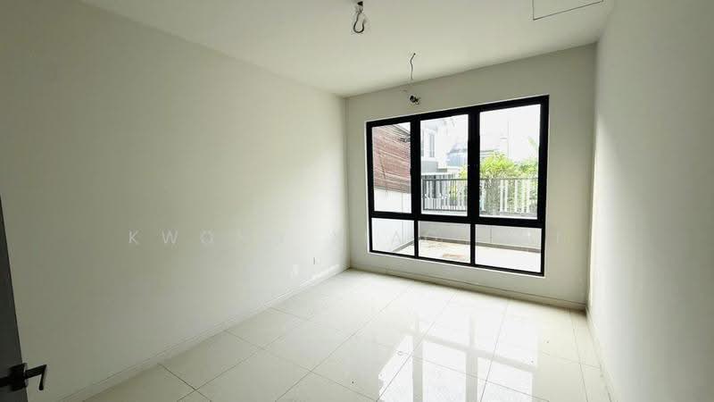 2-storey Terraced House for Sale in Sungai Buloh (Selangor) - Kwong Xiao Wei - Balcony - PropertyGuru.com.my
