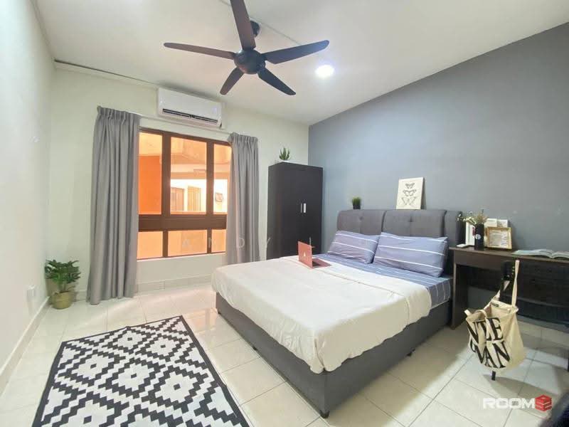 Pangsapuri untuk Dijual di Pangsapuri Indah - Andy Lau - Bedroom - PropertyGuru.com.my