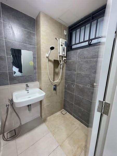 Kediaman Servis untuk Disewa di Setia City Residences - Wayne Yong - Bathroom - PropertyGuru.com.my