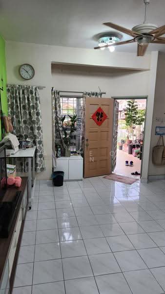 2-storey Terraced House for Sale in Puchong (Selangor) - Janice CC Tan - Living Room - PropertyGuru.com.my