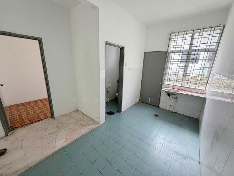 Rumah Teres 2-Tingkat untuk Dijual di Saujana Puchong (Puchong) - Evan Goh - Kitchen - PropertyGuru.com.my