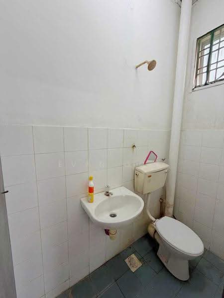 Rumah Teres 2-Tingkat untuk Dijual di Saujana Puchong (Puchong) - Evan Goh - Bathroom - PropertyGuru.com.my