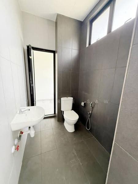 2-storey Terraced House for Sale in Taman Mount Austin (Tebrau) - Valerie Saw - Bathroom - PropertyGuru.com.my