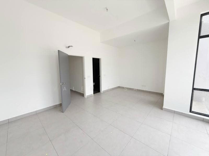 2-storey Terraced House for Sale in Taman Mount Austin (Tebrau) - Valerie Saw - Interior - PropertyGuru.com.my