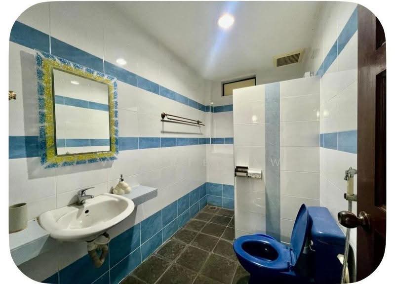 Rumah Berkembar untuk Disewa di Kampung Mohd Amin (Johor Bahru) - Valerie Saw - Bathroom - PropertyGuru.com.my
