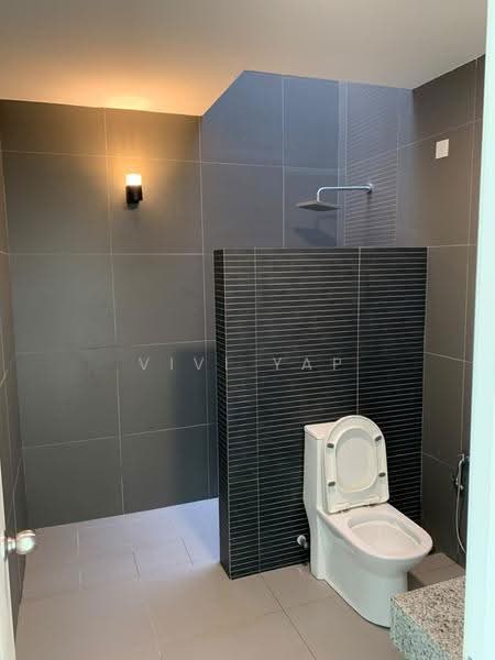 2-storey Terraced House for Rent in Bandar Putra Permai (Seri Kembangan) - Vivi Yap - Bathroom - PropertyGuru.com.my