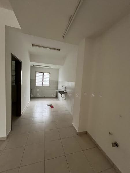 2-storey Terraced House for Sale in Setia Ecohill (Semenyih) - Lee Crystal - Kitchen - PropertyGuru.com.my