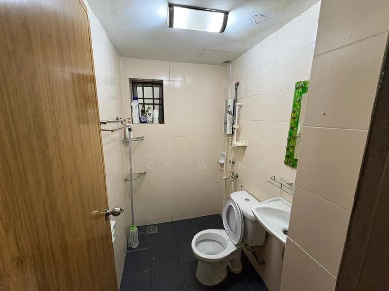 Pangsapuri untuk Dijual di Prima Regency - Jack Wong - Bathroom - PropertyGuru.com.my