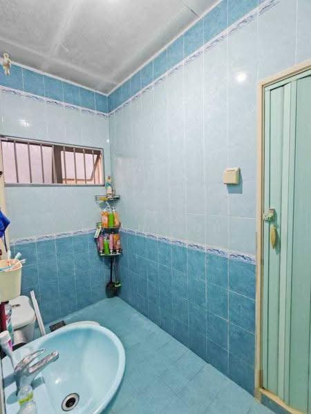 Rumah Teres 2-Tingkat untuk Dijual di Saujana Puchong (Puchong) - Evan Goh - Bathroom - PropertyGuru.com.my