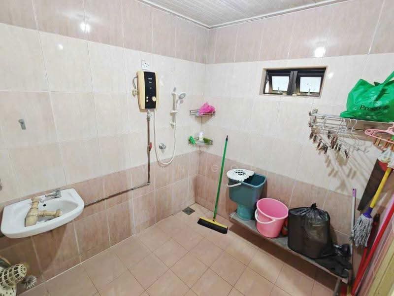 Rumah Teres 2-Tingkat untuk Dijual di Saujana Puchong (Puchong) - Evan Goh - Bathroom - PropertyGuru.com.my