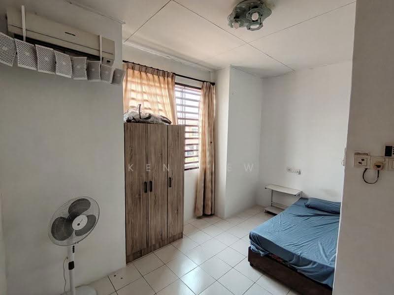 Rumah Teres 2-Tingkat untuk Disewa di Kelapa Sawit (Kulai) - Ken Liew - Bedroom - PropertyGuru.com.my