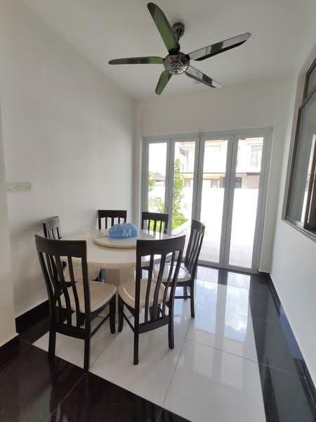 Rumah Teres 2-Tingkat untuk Dijual di Setia Tropika (Johor Bahru) - Sam Chai - Dining Room - PropertyGuru.com.my