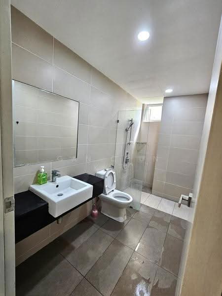 Kondominium untuk Disewa di Tropicana Bay Residences - Gan Chun Kai - Bathroom - PropertyGuru.com.my