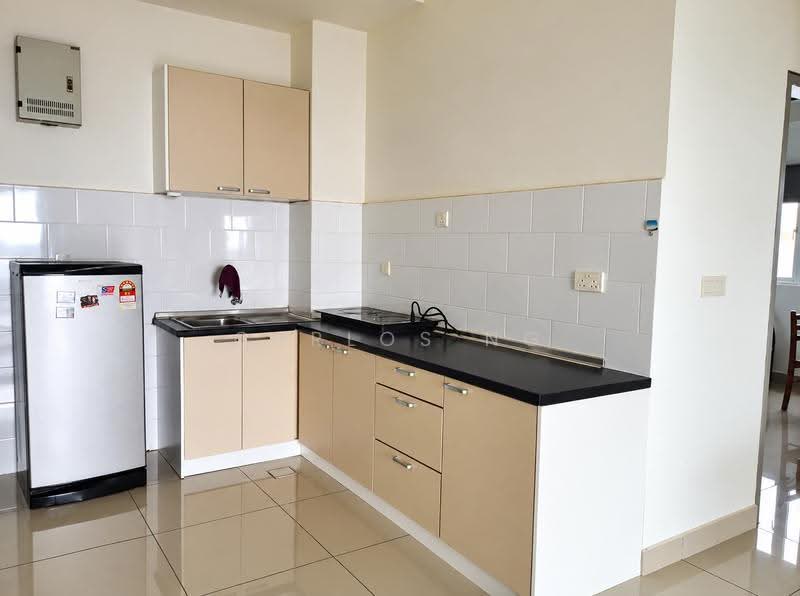Kondominium untuk Disewa di The Wharf Residence - Carlos Ng - Kitchen - PropertyGuru.com.my