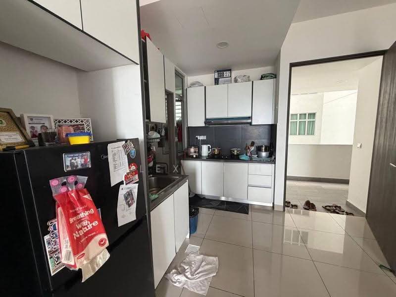 Kediaman Servis untuk Dijual di SKS Habitat - Alex Sieh - Kitchen - PropertyGuru.com.my