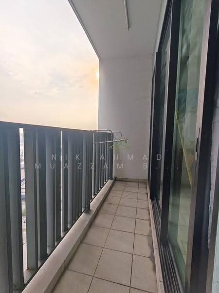 Kediaman Servis untuk Disewa di i-SOHO @ i-City - Nik Ahmad Muazzam Bin Nik Mazlan - Balcony - PropertyGuru.com.my
