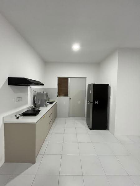 Condominium for Rent at Residensi Sateria - Jovi Soh - Kitchen - PropertyGuru.com.my