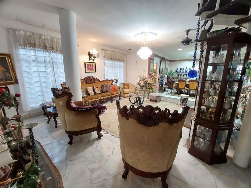 Bungalow House for Sale in Taman Melawati (Ulu Kelang) - Kamaruzaman Omar - Living Room - PropertyGuru.com.my