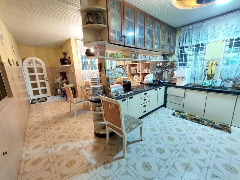 Bungalow House for Sale in Taman Melawati (Ulu Kelang) - Kamaruzaman Omar - Kitchen - PropertyGuru.com.my