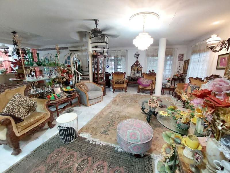 Bungalow House for Sale in Taman Melawati (Ulu Kelang) - Kamaruzaman Omar - Living Room - PropertyGuru.com.my