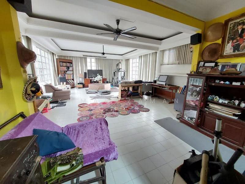 Bungalow House for Sale in Taman Melawati (Ulu Kelang) - Kamaruzaman Omar - Living Room - PropertyGuru.com.my