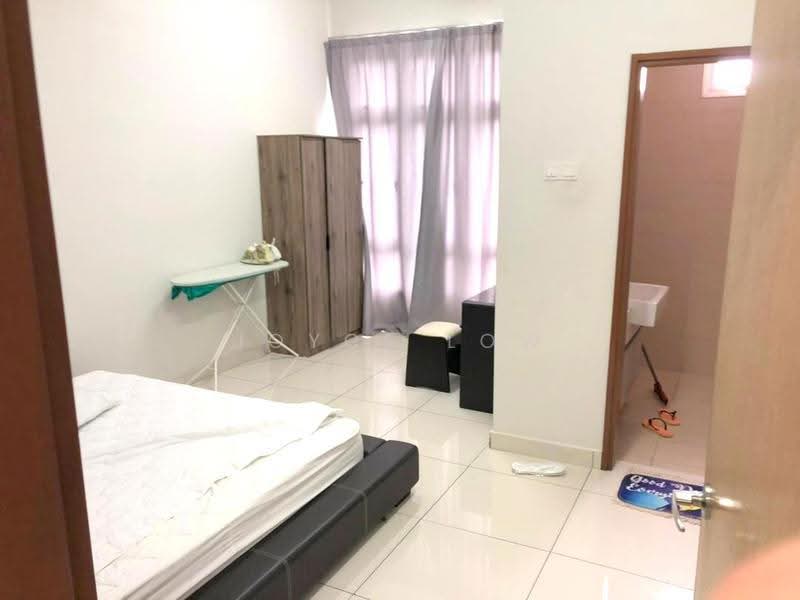 Kondominium untuk Dijual di Sri Putramas III / Royal Regent - Joyce Low - Bedroom - PropertyGuru.com.my