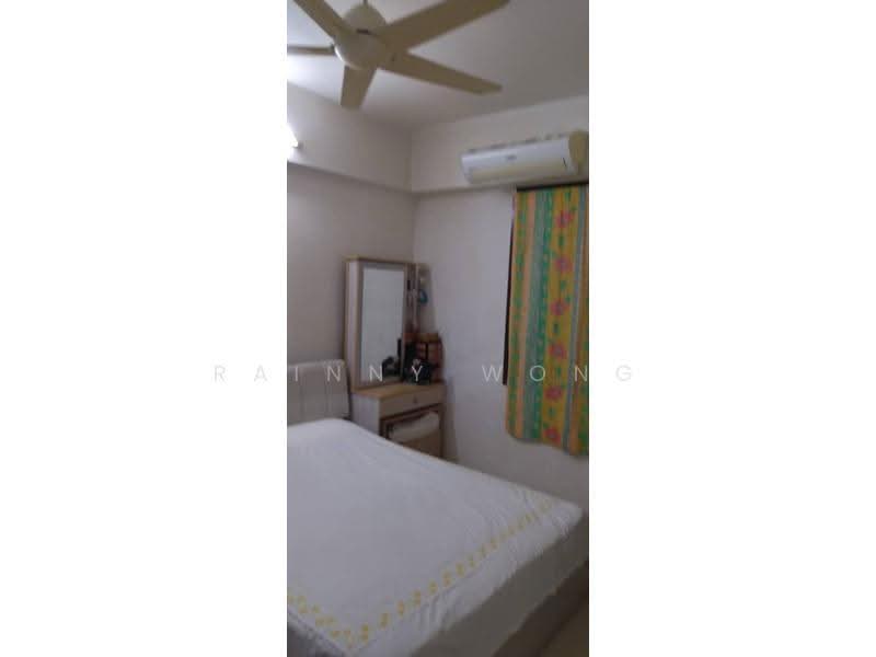 Apartment for Sale at Sri Aman Block C (Sri Aman Block 1 & 3) - Rainny Wong - Bedroom - PropertyGuru.com.my