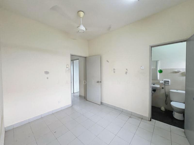 Kilang untuk Dijual di Taman Tan Sri Yaacob (Johor Bahru) - Jayden Ng - Bathroom - PropertyGuru.com.my