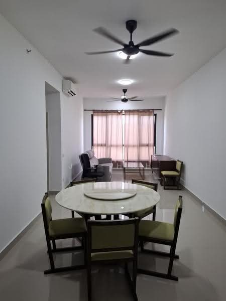 Kediaman Servis untuk Disewa di Residensi Ava @ Kiara Bay - Jie Hoh - Living Room - PropertyGuru.com.my