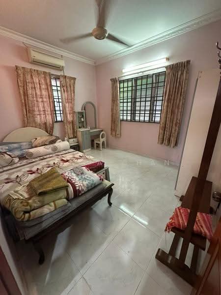 Bungalow House untuk Dijual di Kampung Sungai Gelugor (Gelugor) - Lynda Chan - Bedroom - PropertyGuru.com.my
