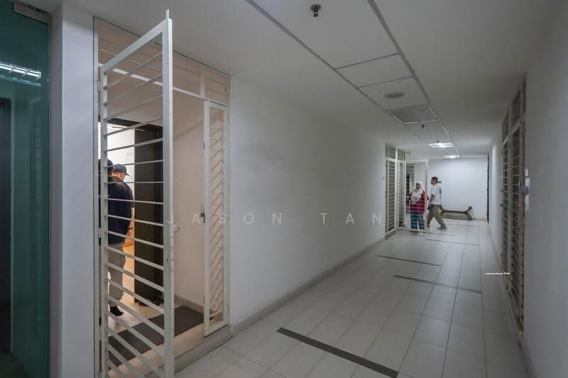 Office for Sale in Shah Alam (Selangor) - Jason Tan - Corridor - PropertyGuru.com.my