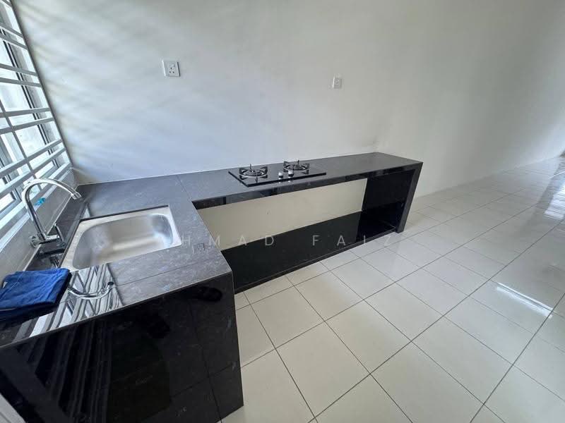 1-storey Terraced House for Rent in Dengkil (Selangor) - Ahmad Faiz - Kitchen - PropertyGuru.com.my