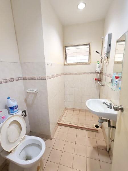 Apartment for Sale at Pangsapuri Saraka - Joyce Low - Bathroom - PropertyGuru.com.my