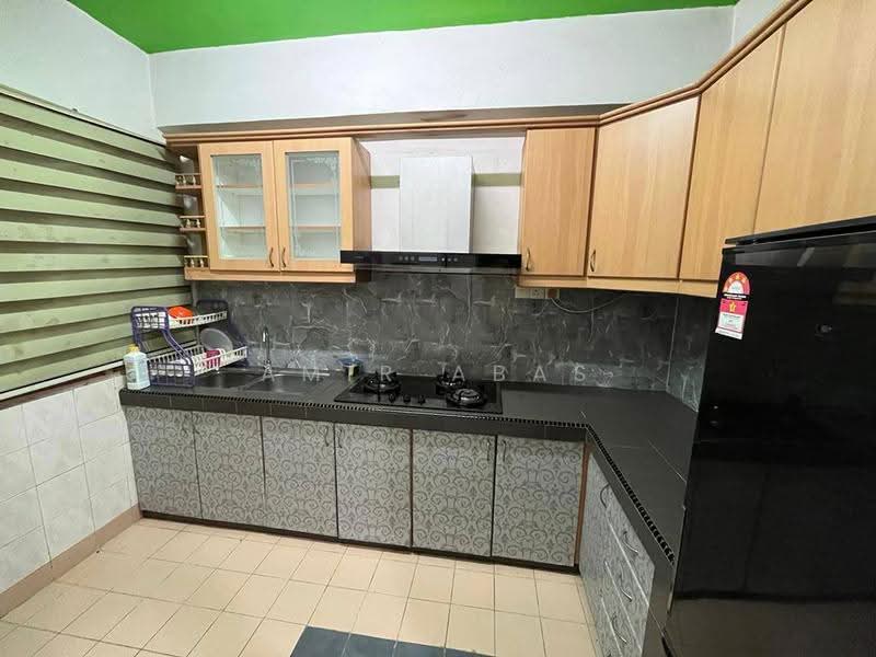 Kondominium untuk Disewa di Bayu Tasik 1 - Amir Abas - Kitchen - PropertyGuru.com.my