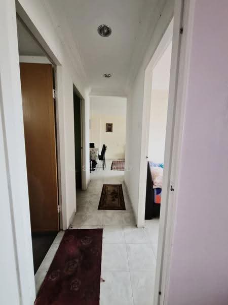 Pangsapuri untuk Dijual di Casa Prima - Aswad . - Corridor - PropertyGuru.com.my